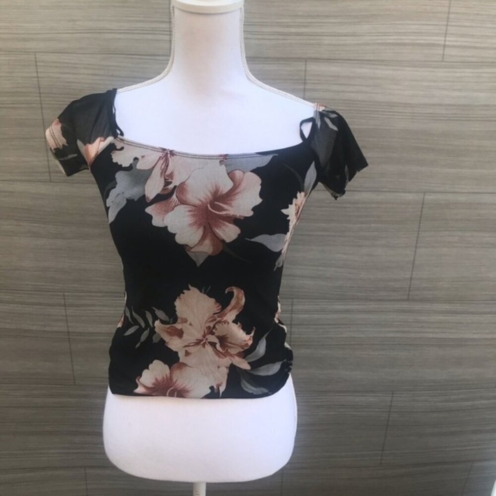 Floral‎ blouse Size S